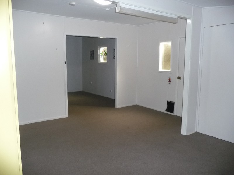 14 Leslie Street, Elliott Heads QLD 4670