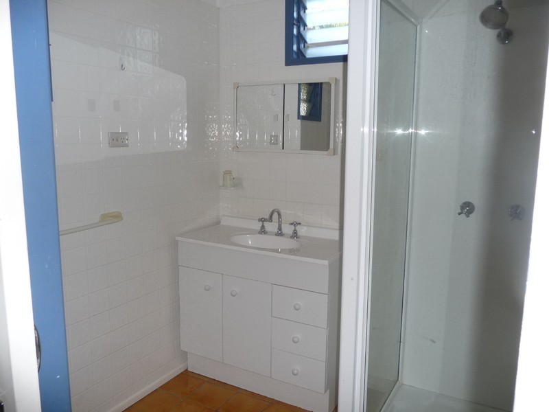 14 Leslie Street, Elliott Heads QLD 4670