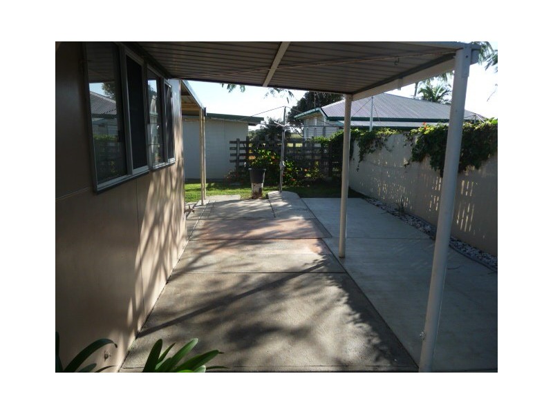 14 Leslie Street, Elliott Heads QLD 4670