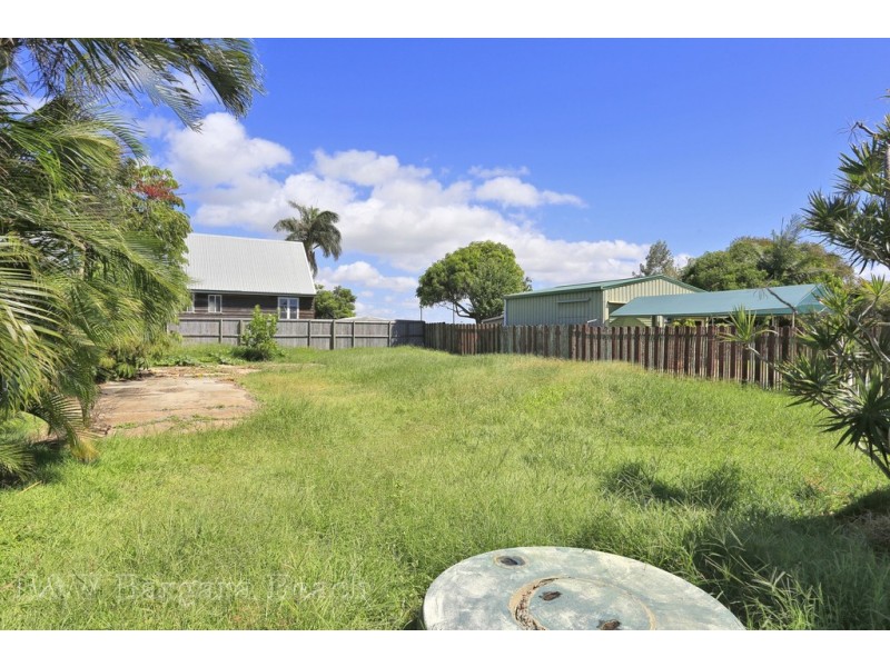 72 Bathurst Street, Elliott Heads QLD 4670