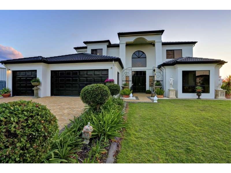 25 Coral Cove Drive, Coral Cove QLD 4670