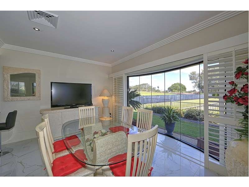 25 Coral Cove Drive, Coral Cove QLD 4670