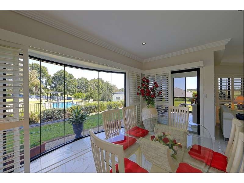 25 Coral Cove Drive, Coral Cove QLD 4670