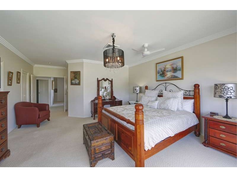 25 Coral Cove Drive, Coral Cove QLD 4670