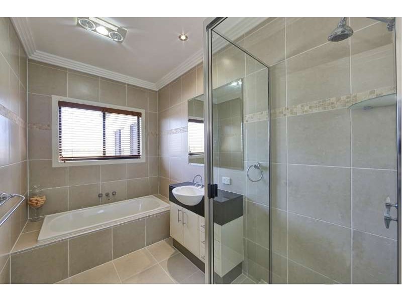 25 Coral Cove Drive, Coral Cove QLD 4670