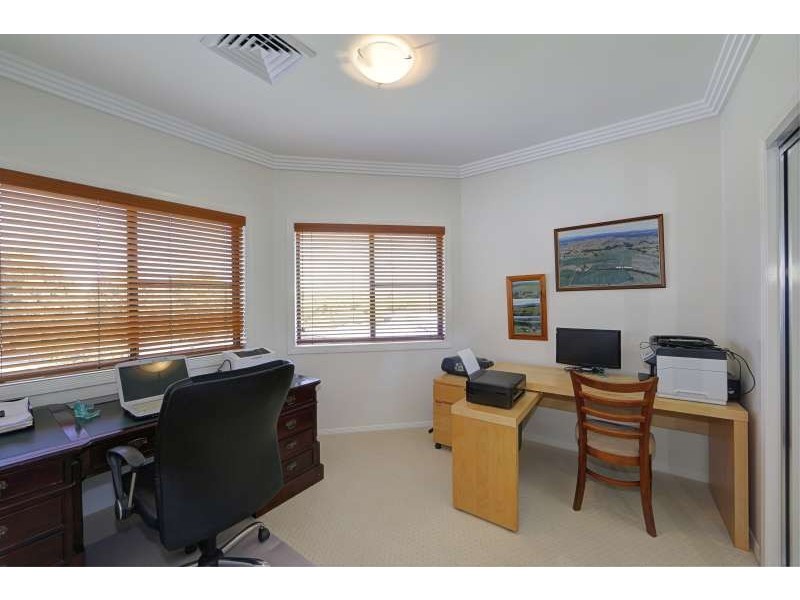 25 Coral Cove Drive, Coral Cove QLD 4670