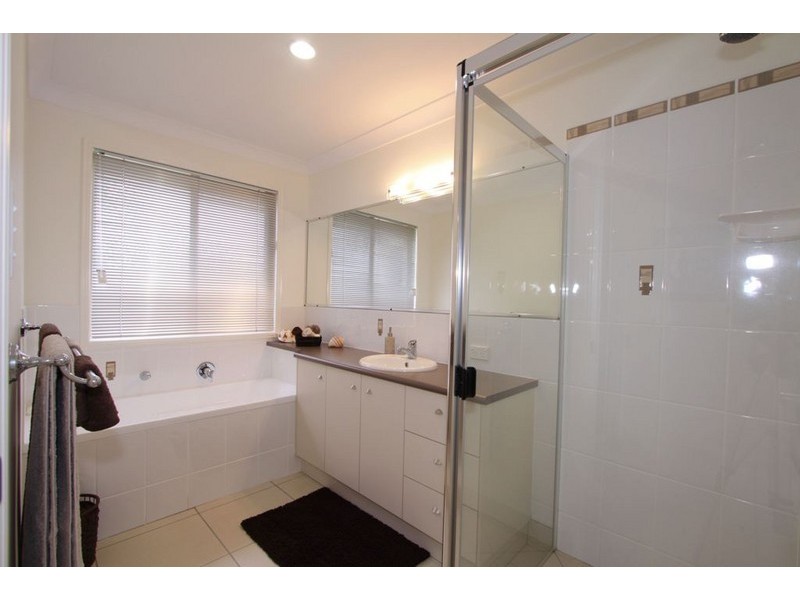 6 Poinciana Drive, Innes Park QLD 4670