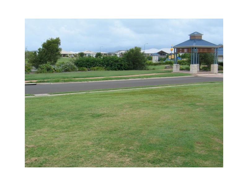 10 Hillcrest Court, Bargara QLD 4670