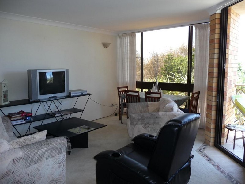 Unit 5, Marlua Court, 43 Esplanade,, Bargara QLD 4670