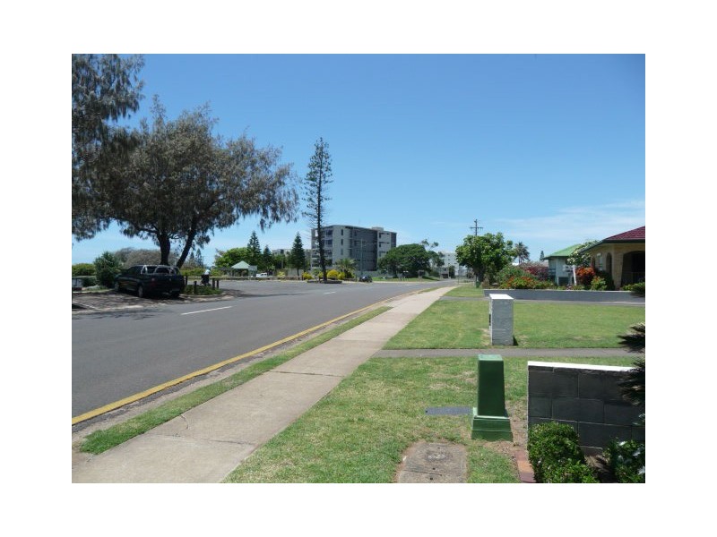 Unit 5, Marlua Court, 43 Esplanade,, Bargara QLD 4670