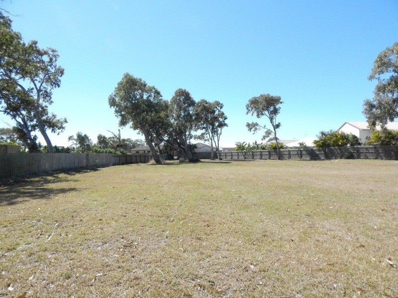 3 Meleisha Place, Coral Cove QLD 4670