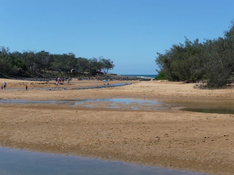 3 Meleisha Place, Coral Cove QLD 4670