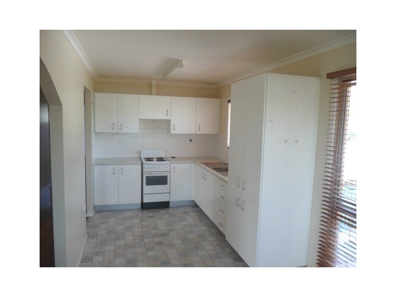 38 Wave Street, Burnett Heads QLD 4670