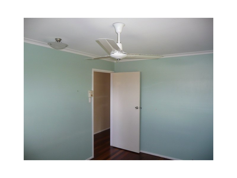 38 Wave Street, Burnett Heads QLD 4670