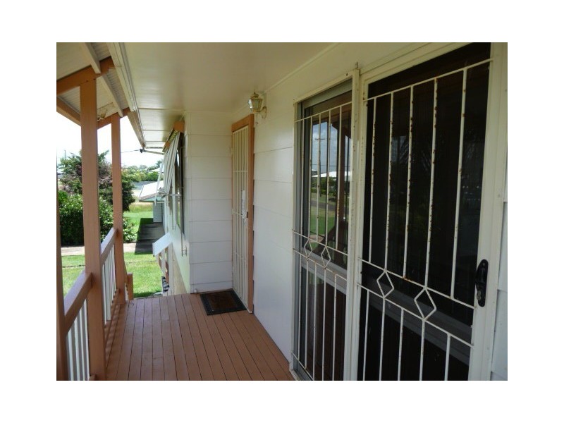 38 Wave Street, Burnett Heads QLD 4670