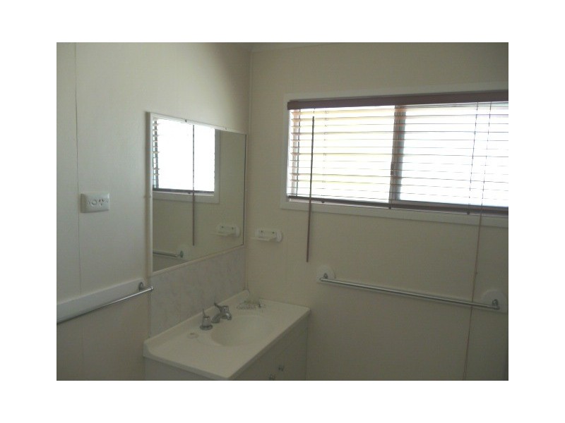 38 Wave Street, Burnett Heads QLD 4670