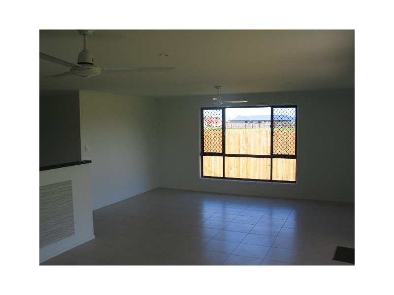 135 Fairway Drive, Bargara QLD 4670