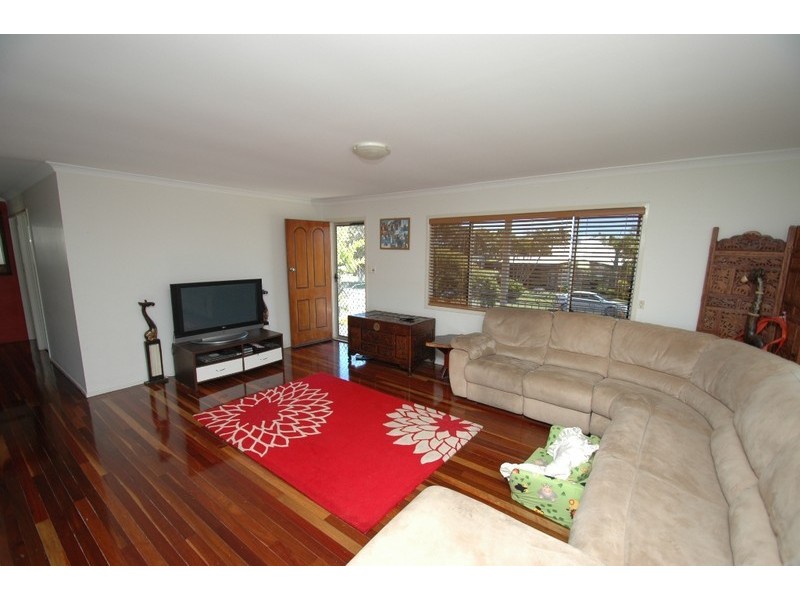 Avenell Heights QLD 4670