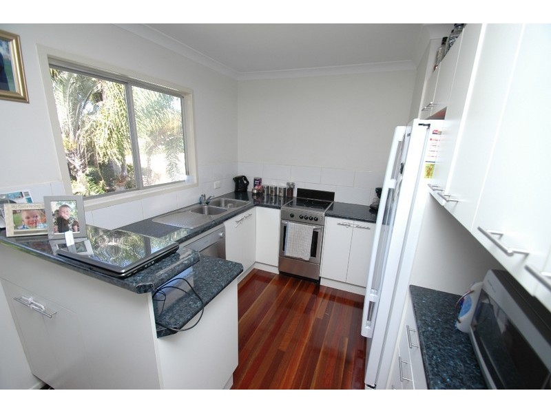 Avenell Heights QLD 4670