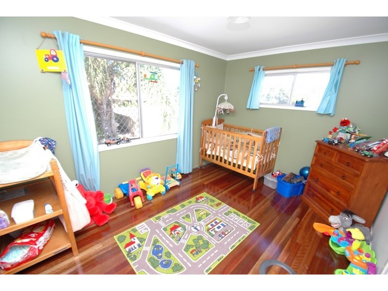 Avenell Heights QLD 4670