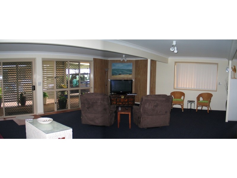 16 Hilltop Avenue, Qunaba QLD 4670