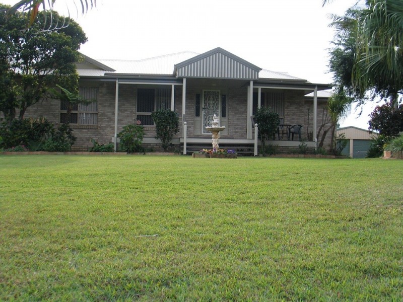 16 Hilltop Avenue, Qunaba QLD 4670