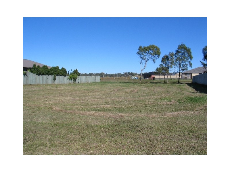 8 Carla Drive, Innes Park QLD 4670