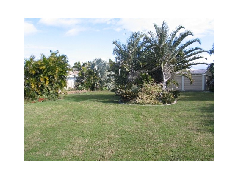 3 Mokera Street, Coral Cove QLD 4670