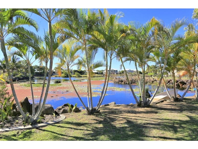 15 Broadwater Close, Bargara QLD 4670
