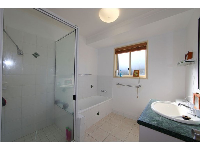 7 Hawaii Court, Bargara QLD 4670