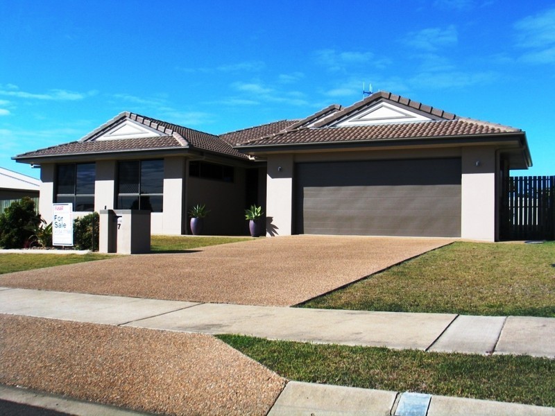 7 Fierro Drive, Bargara QLD 4670