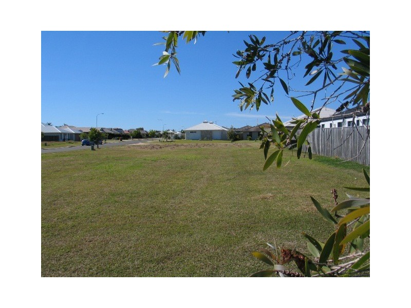 33 Breeze Drive, Bargara QLD 4670