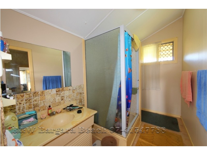 2-4 Sommerville St, Burnett Heads QLD 4670