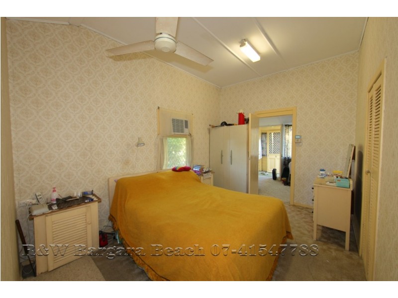 2-4 Sommerville St, Burnett Heads QLD 4670