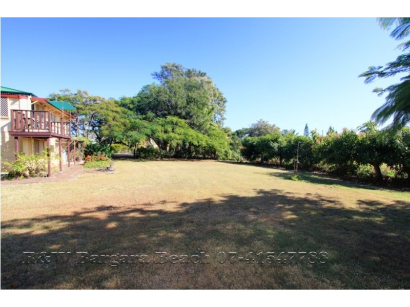 2-4 Sommerville St, Burnett Heads QLD 4670