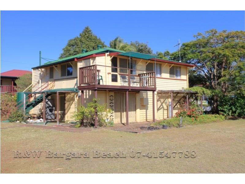 2-4 Sommerville St, Burnett Heads QLD 4670