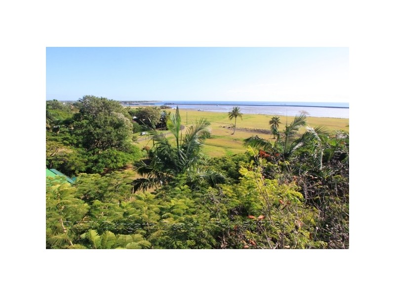 2-4 Sommerville St, Burnett Heads QLD 4670