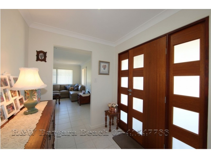 18 Marian Street, Coral Cove QLD 4670