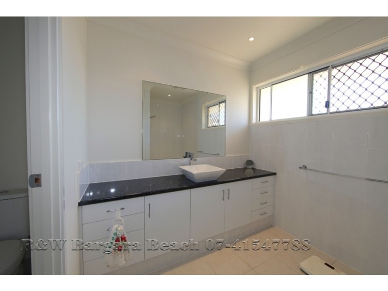 18 Marian Street, Coral Cove QLD 4670