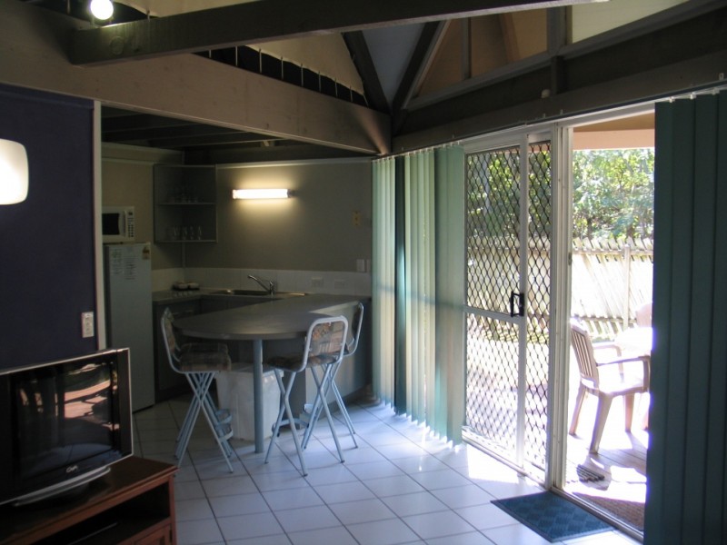 Unit 1 Kellys Beach Resort,10 Trevors Road, Bargara QLD 4670