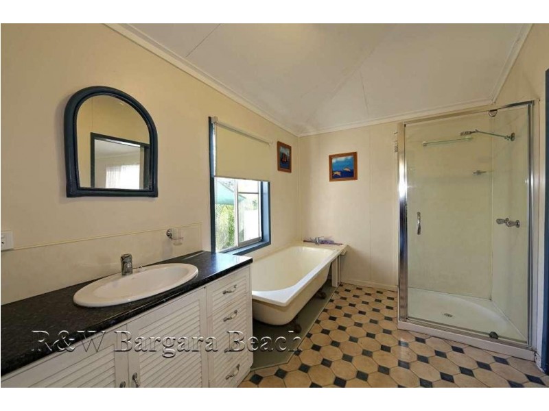 8 Lighthouse Street, Burnett Heads QLD 4670