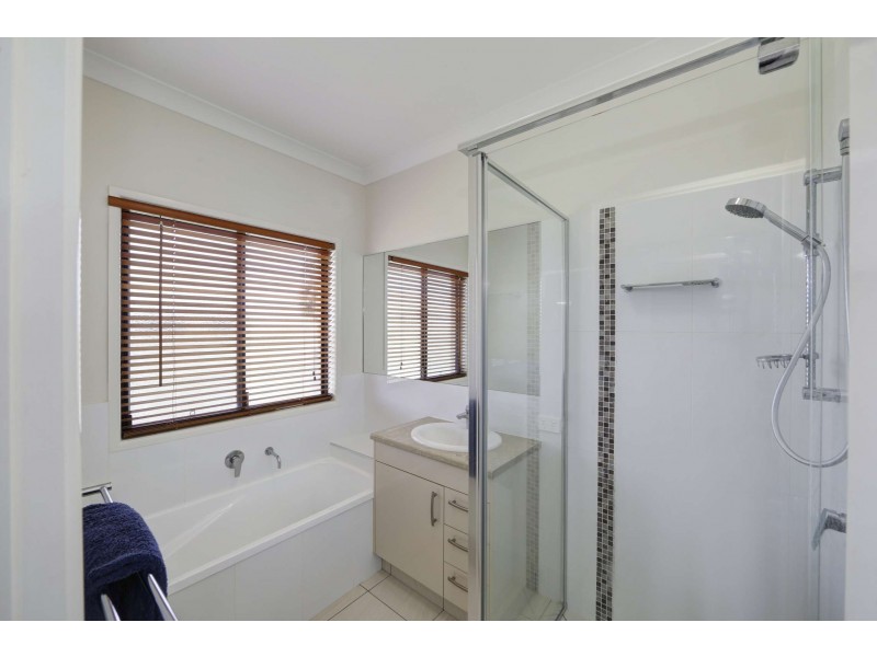 6 Burley Road, Innes Park QLD 4670