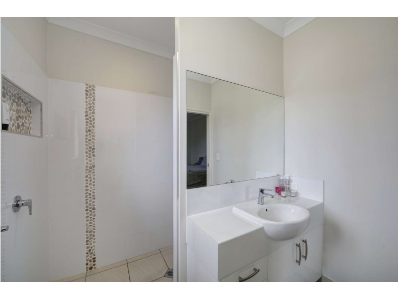 6 Burley Road, Innes Park QLD 4670