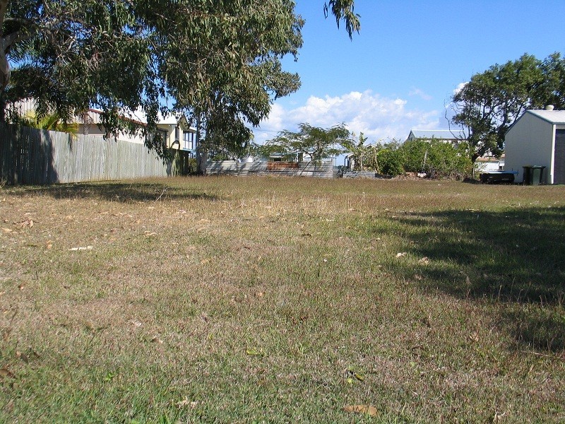 37 Bluewater Drive, Elliott Heads QLD 4670