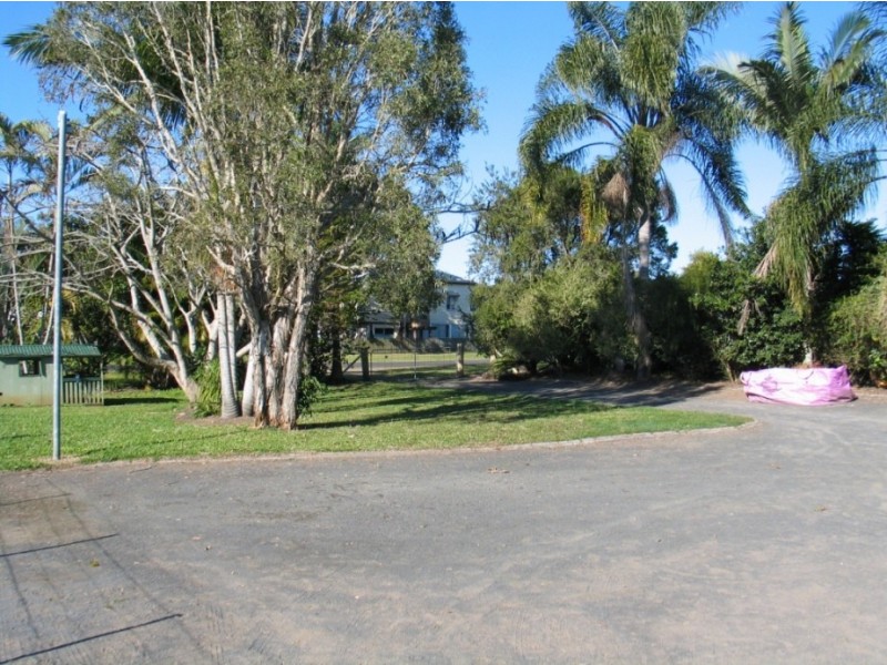 4 Doctor Street, Burnett Heads QLD 4670