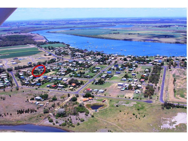 4 Doctor Street, Burnett Heads QLD 4670