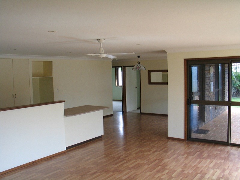 8 Wilfred Street, Bargara QLD 4670