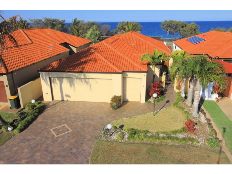 Villa 6, 5 Chantelle Circuit, Coral Cove QLD 4670