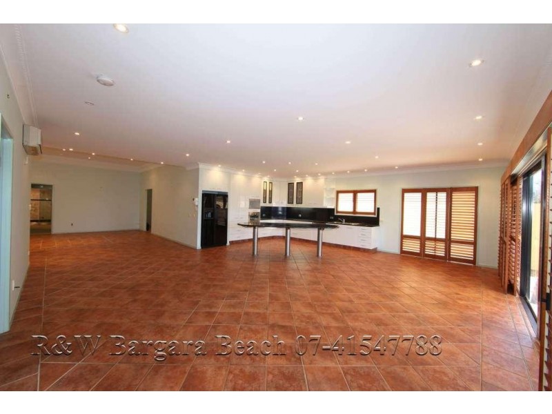 Villa 6, 5 Chantelle Circuit, Coral Cove QLD 4670