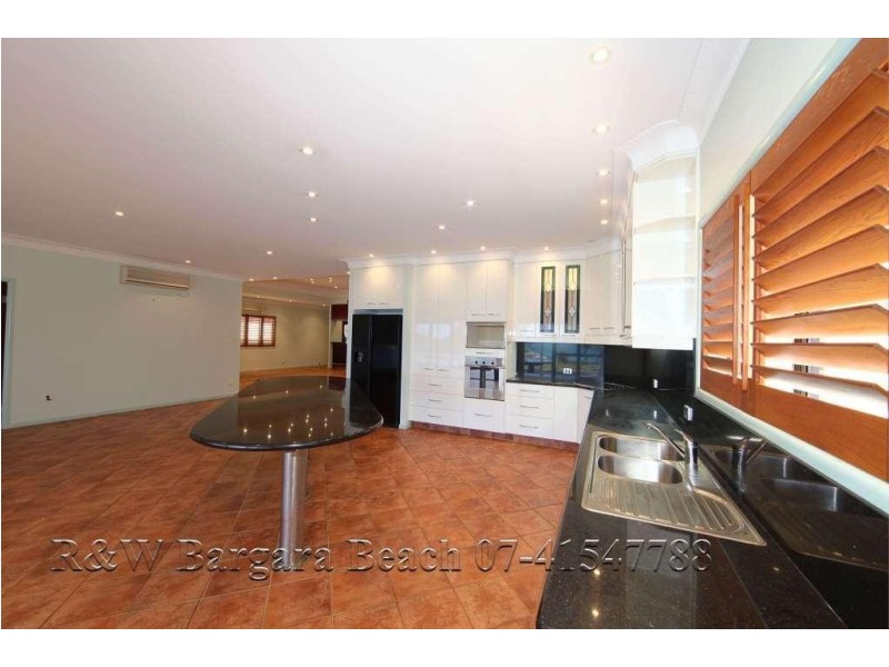 Villa 6, 5 Chantelle Circuit, Coral Cove QLD 4670